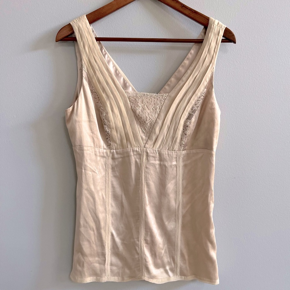 White House Black Market Silk Stretch Timeless V-Neck Tank Size 6